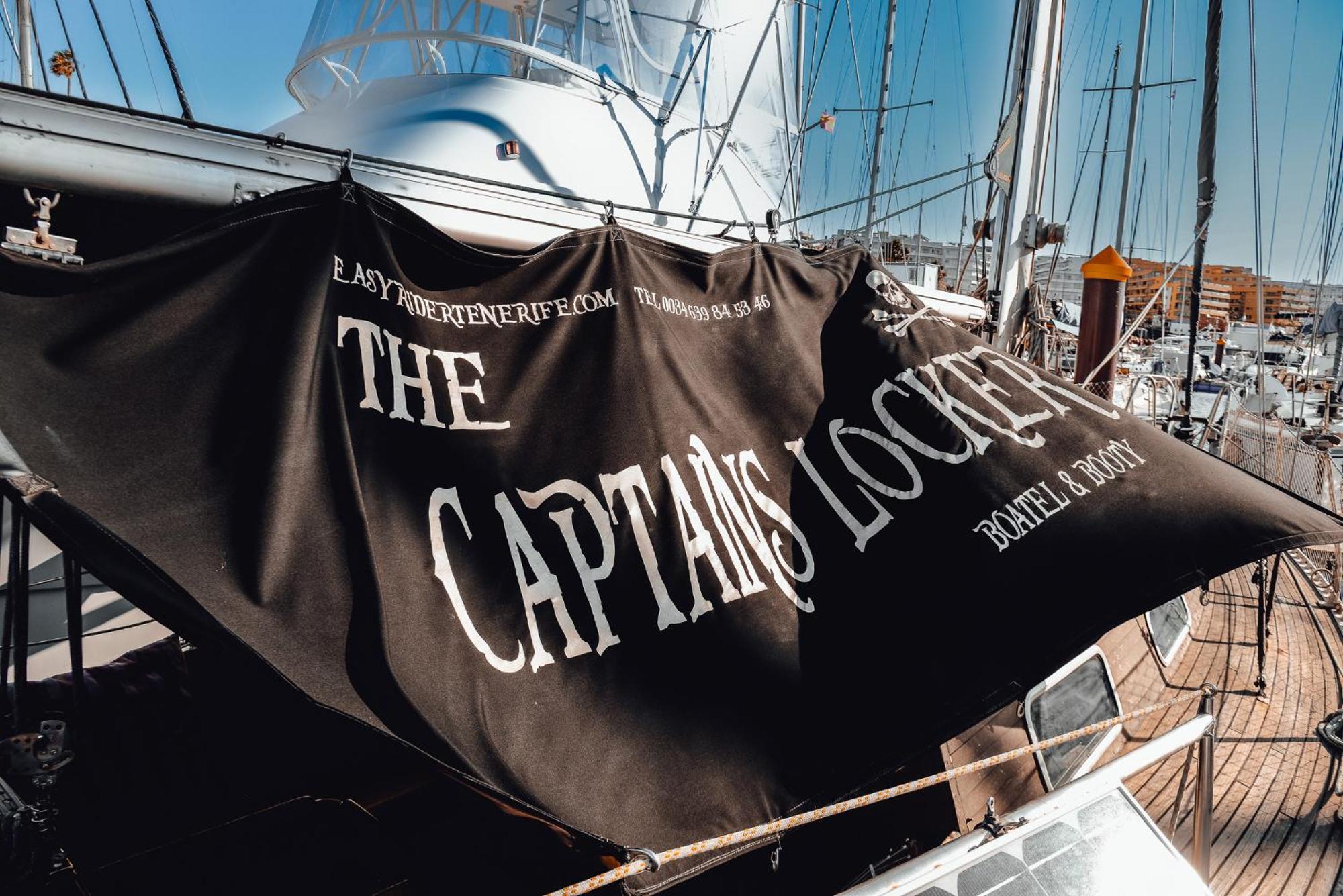 The Captains Locker - 30Ft Yacht Сан Мигел де Абона Екстериор снимка