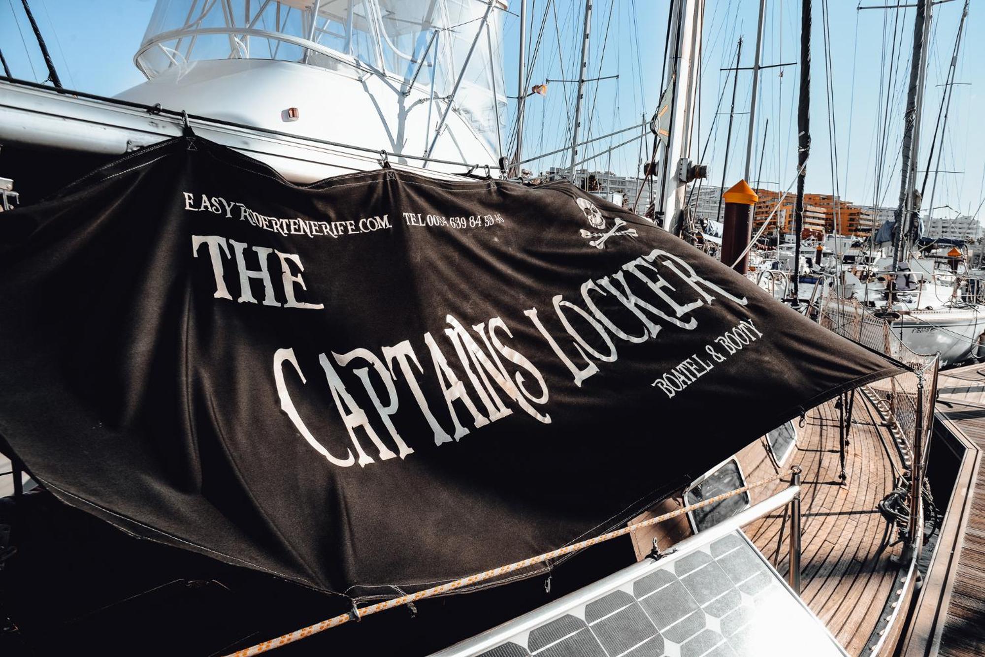The Captains Locker - 30Ft Yacht Сан Мигел де Абона Екстериор снимка